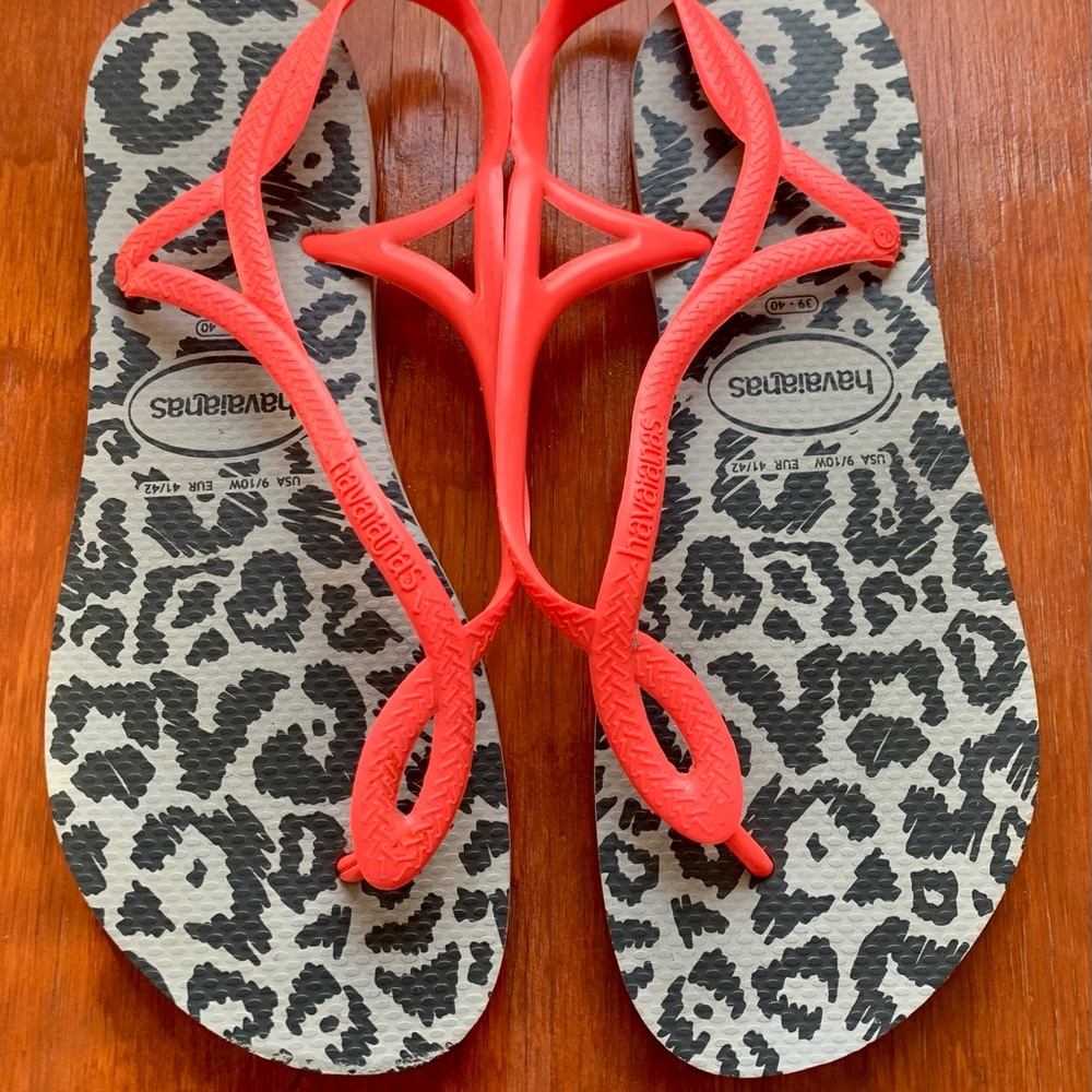 Cute flip flops size 9/10